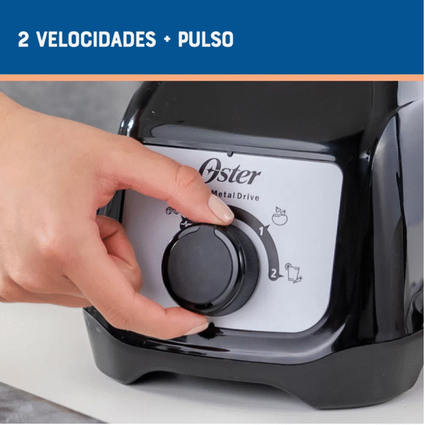 Licuadora Oster con Control de Perilla 2 Velocidades más Pulso con Vaso de Vidrio 550W Negra - Image 3